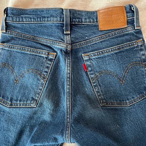 Levi’s wedgie jeans in Charleston move colour - Picture 3 of 5